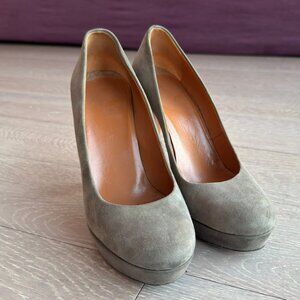 Gucci Taupe Suede Platform Pumps